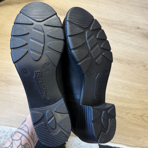 NEW blundstone heeled leather ankle boots - Picture 4 of 6